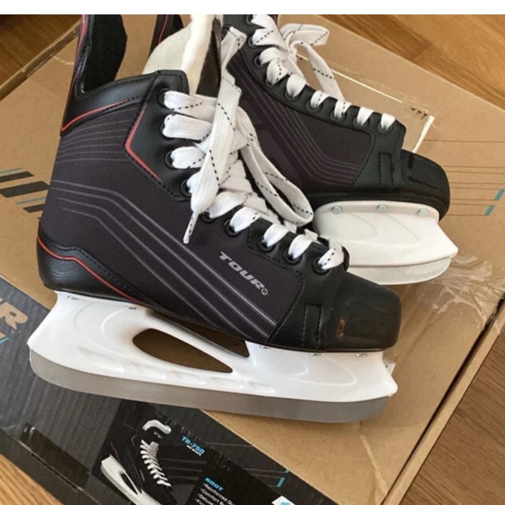 Tour Hockey TR-750 Boy Sport Winter Ice Hockey Skates Size 6